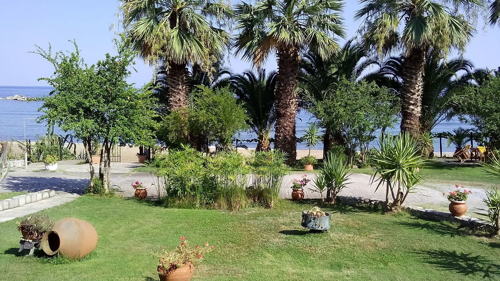 Pension Karvounoskala Stratoni