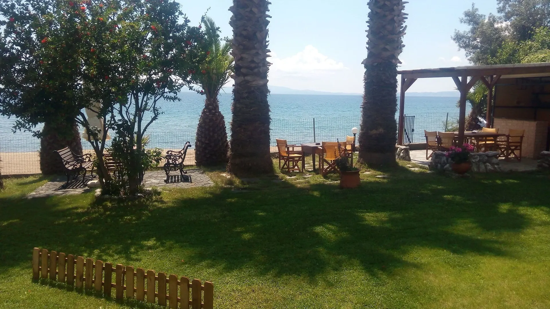Pension Karvounoskala Stratonion